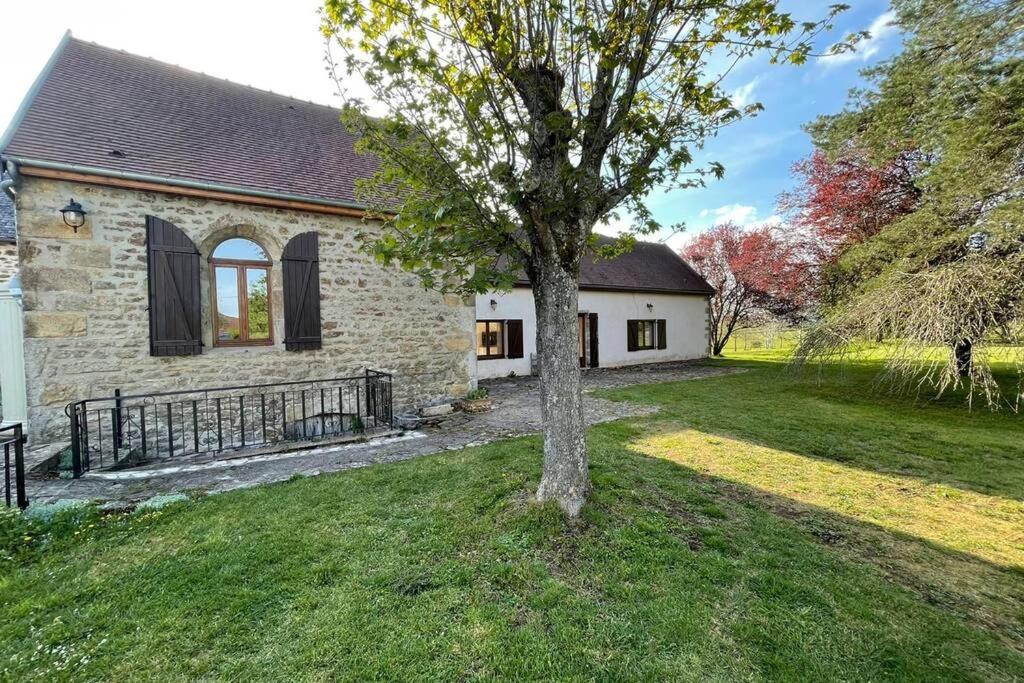 Gîte de la Fontaine salée Diancey Exterior foto